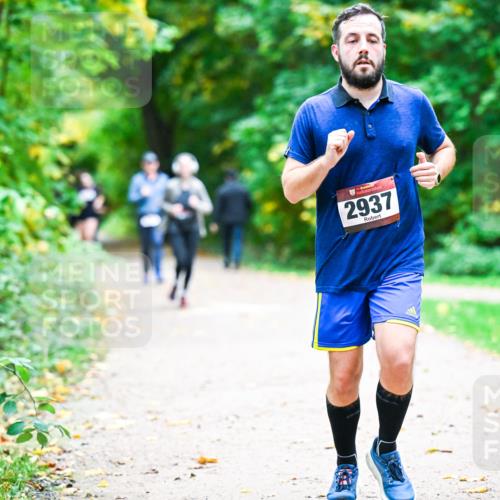 12.10.2025 - Bramfelder Halbmarathon 2025 Dr. Thomas Lammeyer http://msf.ph/oto/9349716 12.10.2025 10:31:44 Laufen 2937 meine-sportfotos.de