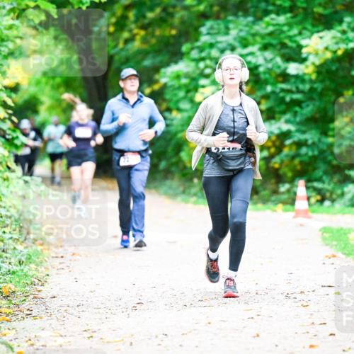 12.10.2025 - Bramfelder Halbmarathon 2025 Dr. Thomas Lammeyer http://msf.ph/oto/9349733 12.10.2025 10:31:49 Laufen  meine-sportfotos.de