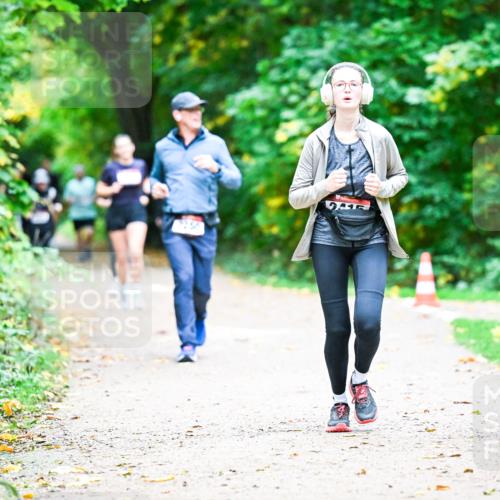 12.10.2025 - Bramfelder Halbmarathon 2025 Dr. Thomas Lammeyer http://msf.ph/oto/9349737 12.10.2025 10:31:50 Laufen  meine-sportfotos.de