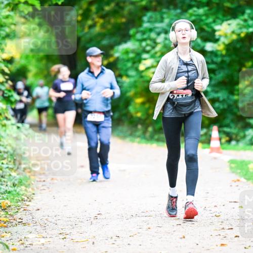 12.10.2025 - Bramfelder Halbmarathon 2025 Dr. Thomas Lammeyer http://msf.ph/oto/9349738 12.10.2025 10:31:50 Laufen  meine-sportfotos.de