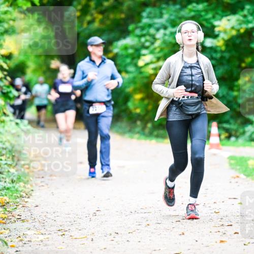 12.10.2025 - Bramfelder Halbmarathon 2025 Dr. Thomas Lammeyer http://msf.ph/oto/9349739 12.10.2025 10:31:50 Laufen  meine-sportfotos.de