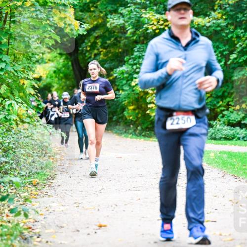 12.10.2025 - Bramfelder Halbmarathon 2025 Dr. Thomas Lammeyer http://msf.ph/oto/9349761 12.10.2025 10:31:55 Laufen 732, 2315, 2250 meine-sportfotos.de