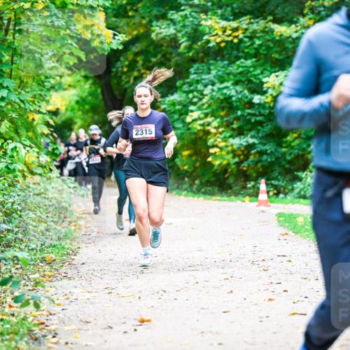 12.10.2025 - Bramfelder Halbmarathon 2025 Dr. Thomas Lammeyer http://msf.ph/oto/9349766 12.10.2025 10:31:56 Laufen 2315, 2250 meine-sportfotos.de