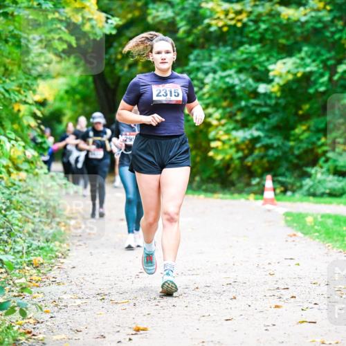 12.10.2025 - Bramfelder Halbmarathon 2025 Dr. Thomas Lammeyer http://msf.ph/oto/9349769 12.10.2025 10:31:57 Laufen 295, 2315 meine-sportfotos.de