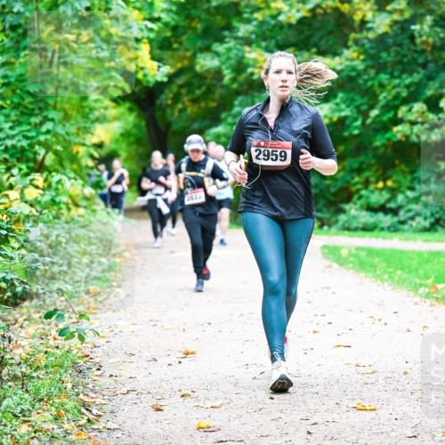 12.10.2025 - Bramfelder Halbmarathon 2025 Dr. Thomas Lammeyer http://msf.ph/oto/9349793 12.10.2025 10:32:01 Laufen 2959 meine-sportfotos.de