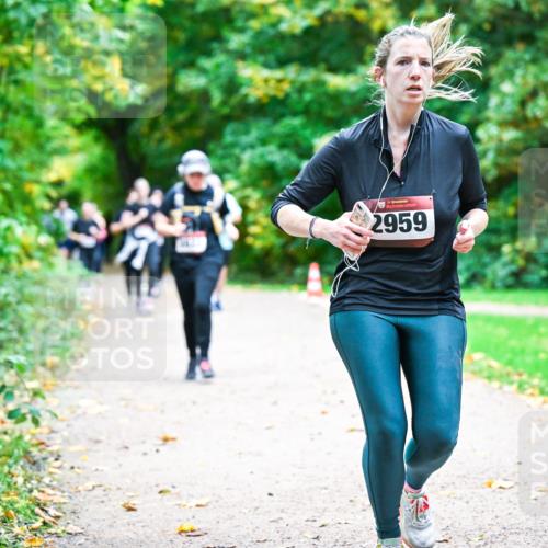 12.10.2025 - Bramfelder Halbmarathon 2025 Dr. Thomas Lammeyer http://msf.ph/oto/9349800 12.10.2025 10:32:02 Laufen 134, 2959 meine-sportfotos.de