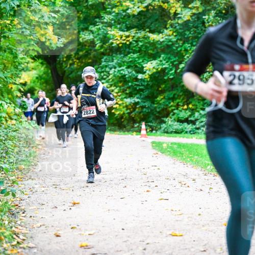 12.10.2025 - Bramfelder Halbmarathon 2025 Dr. Thomas Lammeyer http://msf.ph/oto/9349802 12.10.2025 10:32:02 Laufen 2373, 2822, 2959 meine-sportfotos.de