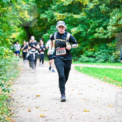 12.10.2025 - Bramfelder Halbmarathon 2025 Dr. Thomas Lammeyer http://msf.ph/oto/9349812 12.10.2025 10:32:04 Laufen 2822 meine-sportfotos.de