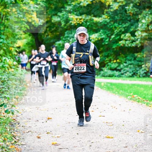 12.10.2025 - Bramfelder Halbmarathon 2025 Dr. Thomas Lammeyer http://msf.ph/oto/9349813 12.10.2025 10:32:04 Laufen 2822 meine-sportfotos.de