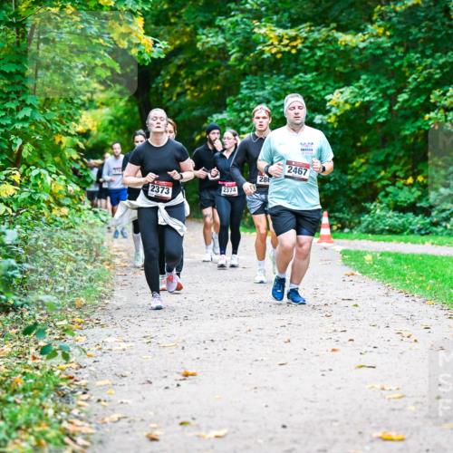 12.10.2025 - Bramfelder Halbmarathon 2025 Dr. Thomas Lammeyer http://msf.ph/oto/9349824 12.10.2025 10:32:06 Laufen 2467, 286, 2373, 2374 meine-sportfotos.de