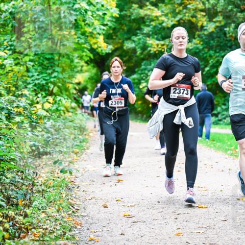 12.10.2025 - Bramfelder Halbmarathon 2025 Dr. Thomas Lammeyer http://msf.ph/oto/9349847 12.10.2025 10:32:09 Laufen 2305, 2373, 134, 2467 meine-sportfotos.de