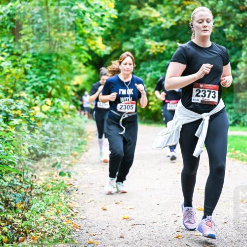 12.10.2025 - Bramfelder Halbmarathon 2025 Dr. Thomas Lammeyer http://msf.ph/oto/9349852 12.10.2025 10:32:10 Laufen 2305, 2373, 134, 246 meine-sportfotos.de