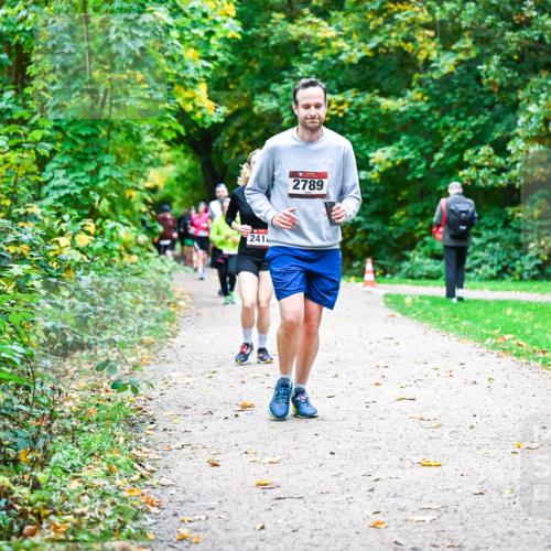 12.10.2025 - Bramfelder Halbmarathon 2025 Dr. Thomas Lammeyer http://msf.ph/oto/9349889 12.10.2025 10:32:16 Laufen 2416, 2789 meine-sportfotos.de
