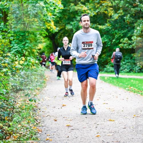 12.10.2025 - Bramfelder Halbmarathon 2025 Dr. Thomas Lammeyer http://msf.ph/oto/9349892 12.10.2025 10:32:17 Laufen 2418, 2789 meine-sportfotos.de