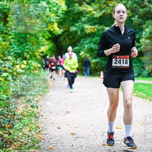 12.10.2025 - Bramfelder Halbmarathon 2025 Dr. Thomas Lammeyer http://msf.ph/oto/9349907 12.10.2025 10:32:19 Laufen 2418 meine-sportfotos.de