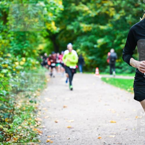 12.10.2025 - Bramfelder Halbmarathon 2025 Dr. Thomas Lammeyer http://msf.ph/oto/9349912 12.10.2025 10:32:20 Laufen 34, 2418 meine-sportfotos.de