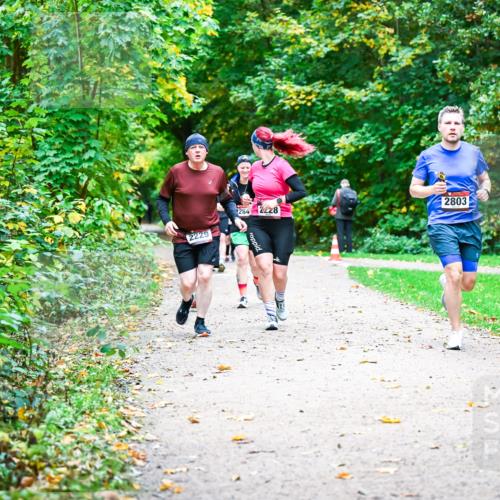 12.10.2025 - Bramfelder Halbmarathon 2025 Dr. Thomas Lammeyer http://msf.ph/oto/9349957 12.10.2025 10:32:27 Laufen 2229, 284, 2228, 2803 meine-sportfotos.de