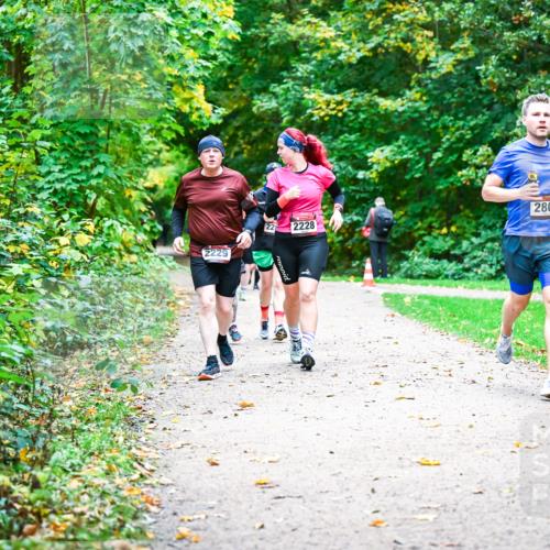 12.10.2025 - Bramfelder Halbmarathon 2025 Dr. Thomas Lammeyer http://msf.ph/oto/9349959 12.10.2025 10:32:27 Laufen 2229, 228, 2228, 2803 meine-sportfotos.de