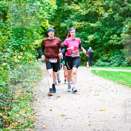 12.10.2025 - Bramfelder Halbmarathon 2025 Dr. Thomas Lammeyer http://msf.ph/oto/9349964 12.10.2025 10:32:28 Laufen 2229, 2228, 2803 meine-sportfotos.de