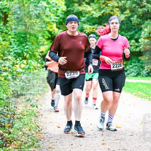 12.10.2025 - Bramfelder Halbmarathon 2025 Dr. Thomas Lammeyer http://msf.ph/oto/9349976 12.10.2025 10:32:30 Laufen 2229, 284, 2228 meine-sportfotos.de