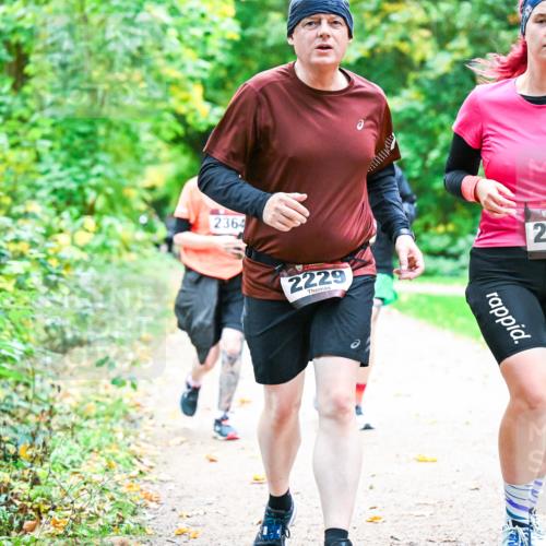 12.10.2025 - Bramfelder Halbmarathon 2025 Dr. Thomas Lammeyer http://msf.ph/oto/9349981 12.10.2025 10:32:30 Laufen 2364, 2229, 2228 meine-sportfotos.de