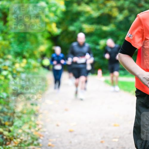 12.10.2025 - Bramfelder Halbmarathon 2025 Dr. Thomas Lammeyer http://msf.ph/oto/9349994 12.10.2025 10:32:33 Laufen 34, 2364 meine-sportfotos.de