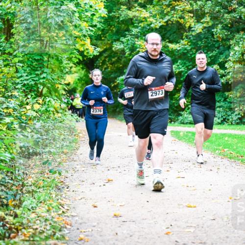 12.10.2025 - Bramfelder Halbmarathon 2025 Dr. Thomas Lammeyer http://msf.ph/oto/9350002 12.10.2025 10:32:34 Laufen 2376, 2367, 2973 meine-sportfotos.de