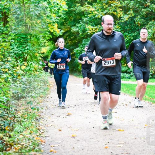 12.10.2025 - Bramfelder Halbmarathon 2025 Dr. Thomas Lammeyer http://msf.ph/oto/9350006 12.10.2025 10:32:35 Laufen 2376, 2367, 2973 meine-sportfotos.de