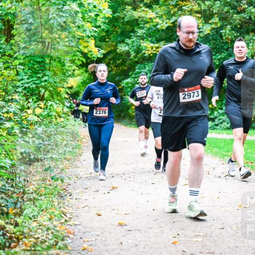 12.10.2025 - Bramfelder Halbmarathon 2025 Dr. Thomas Lammeyer http://msf.ph/oto/9350007 12.10.2025 10:32:35 Laufen 2376, 2367, 2973, 2 meine-sportfotos.de