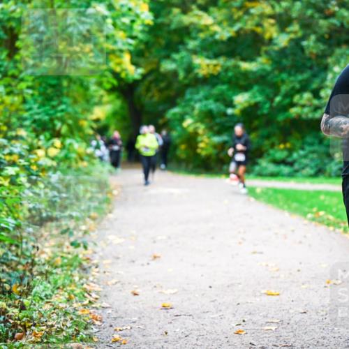 12.10.2025 - Bramfelder Halbmarathon 2025 Dr. Thomas Lammeyer http://msf.ph/oto/9350034 12.10.2025 10:32:40 Laufen 2367 meine-sportfotos.de