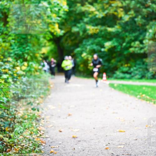 12.10.2025 - Bramfelder Halbmarathon 2025 Dr. Thomas Lammeyer http://msf.ph/oto/9350037 12.10.2025 10:32:40 Laufen  meine-sportfotos.de