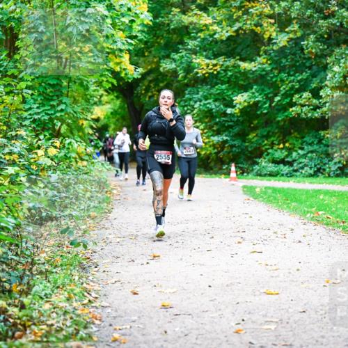 12.10.2025 - Bramfelder Halbmarathon 2025 Dr. Thomas Lammeyer http://msf.ph/oto/9350042 12.10.2025 10:32:44 Laufen 2663, 2555 meine-sportfotos.de
