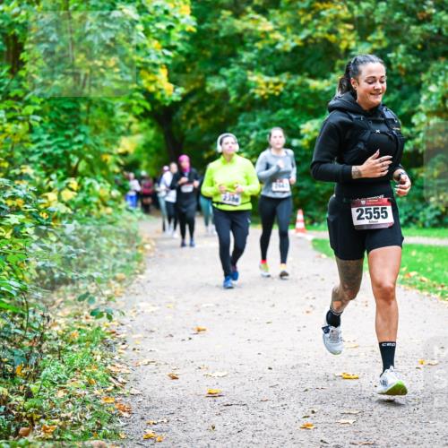 12.10.2025 - Bramfelder Halbmarathon 2025 Dr. Thomas Lammeyer http://msf.ph/oto/9350055 12.10.2025 10:32:46 Laufen 2555 meine-sportfotos.de