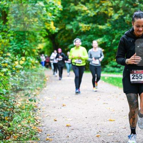 12.10.2025 - Bramfelder Halbmarathon 2025 Dr. Thomas Lammeyer http://msf.ph/oto/9350059 12.10.2025 10:32:47 Laufen 34, 2555 meine-sportfotos.de