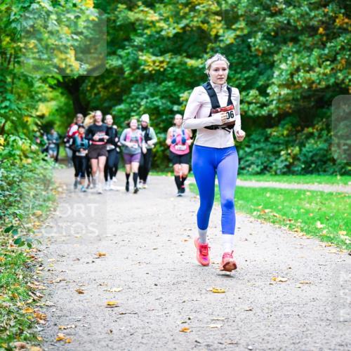 12.10.2025 - Bramfelder Halbmarathon 2025 Dr. Thomas Lammeyer http://msf.ph/oto/9350130 12.10.2025 10:33:00 Laufen 06 meine-sportfotos.de