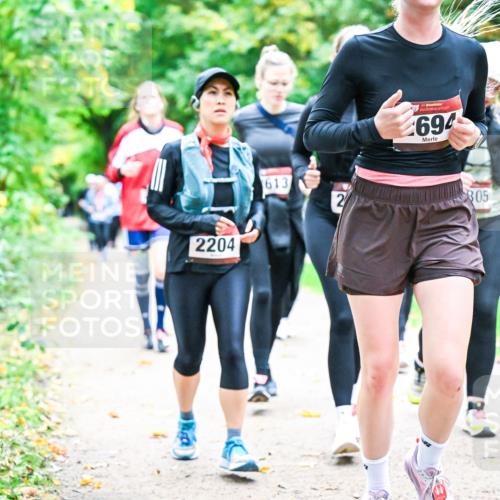 12.10.2025 - Bramfelder Halbmarathon 2025 Dr. Thomas Lammeyer http://msf.ph/oto/9350176 12.10.2025 10:33:08 Laufen 2204, 613, 2, 34, 694, 305 meine-sportfotos.de