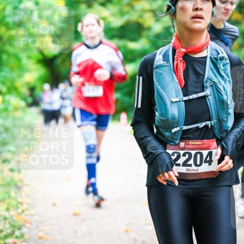 12.10.2025 - Bramfelder Halbmarathon 2025 Dr. Thomas Lammeyer http://msf.ph/oto/9350180 12.10.2025 10:33:09 Laufen 34, 2204 meine-sportfotos.de