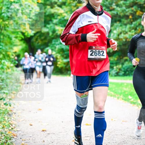 12.10.2025 - Bramfelder Halbmarathon 2025 Dr. Thomas Lammeyer http://msf.ph/oto/9350185 12.10.2025 10:33:10 Laufen 54, 2682, 27 meine-sportfotos.de