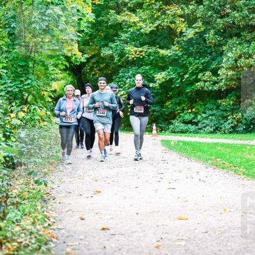 12.10.2025 - Bramfelder Halbmarathon 2025 Dr. Thomas Lammeyer http://msf.ph/oto/9350188 12.10.2025 10:33:13 Laufen 2273, 2473, 2345, 2346 meine-sportfotos.de