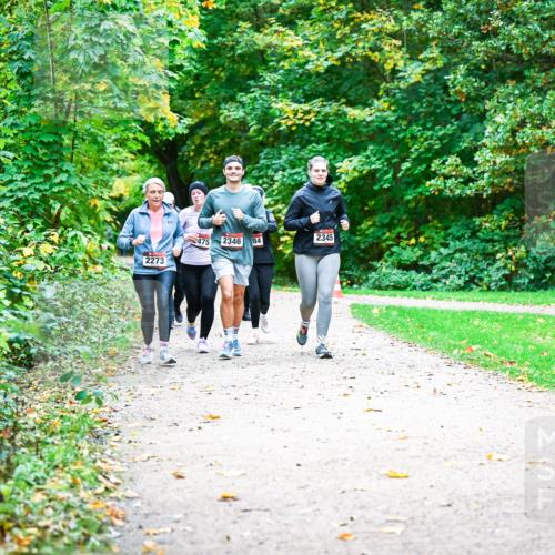 12.10.2025 - Bramfelder Halbmarathon 2025 Dr. Thomas Lammeyer http://msf.ph/oto/9350192 12.10.2025 10:33:14 Laufen 475, 2346, 84, 2345, 2273 meine-sportfotos.de