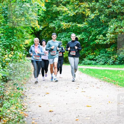 12.10.2025 - Bramfelder Halbmarathon 2025 Dr. Thomas Lammeyer http://msf.ph/oto/9350195 12.10.2025 10:33:14 Laufen 2273, 2346, 2345, 884 meine-sportfotos.de