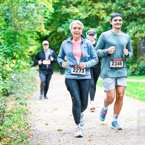 12.10.2025 - Bramfelder Halbmarathon 2025 Dr. Thomas Lammeyer http://msf.ph/oto/9350215 12.10.2025 10:33:17 Laufen 2196, 2273, 2346, 2345 meine-sportfotos.de