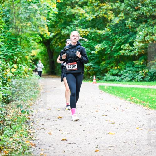 12.10.2025 - Bramfelder Halbmarathon 2025 Dr. Thomas Lammeyer http://msf.ph/oto/9350252 12.10.2025 10:33:24 Laufen 2702 meine-sportfotos.de
