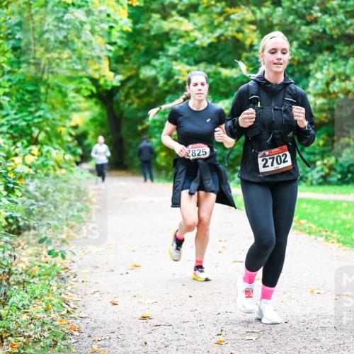 12.10.2025 - Bramfelder Halbmarathon 2025 Dr. Thomas Lammeyer http://msf.ph/oto/9350261 12.10.2025 10:33:25 Laufen 825, 2702 meine-sportfotos.de