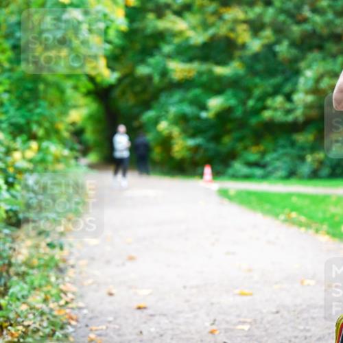 12.10.2025 - Bramfelder Halbmarathon 2025 Dr. Thomas Lammeyer http://msf.ph/oto/9350276 12.10.2025 10:33:28 Laufen 2 meine-sportfotos.de