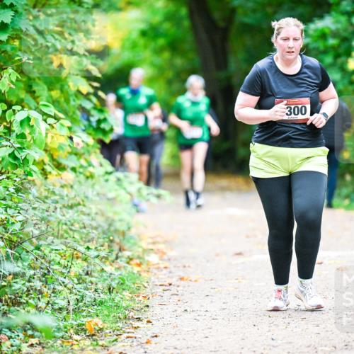 12.10.2025 - Bramfelder Halbmarathon 2025 Dr. Thomas Lammeyer http://msf.ph/oto/9350295 12.10.2025 10:33:42 Laufen 300 meine-sportfotos.de