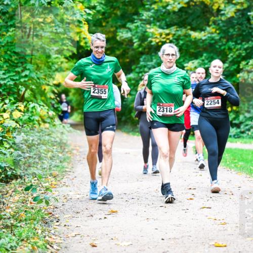 12.10.2025 - Bramfelder Halbmarathon 2025 Dr. Thomas Lammeyer http://msf.ph/oto/9350369 12.10.2025 10:33:54 Laufen 2355, 2318, 2254 meine-sportfotos.de