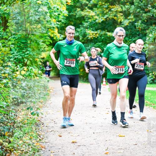 12.10.2025 - Bramfelder Halbmarathon 2025 Dr. Thomas Lammeyer http://msf.ph/oto/9350377 12.10.2025 10:33:56 Laufen 2355, 159, 2859, 2318, 2254 meine-sportfotos.de
