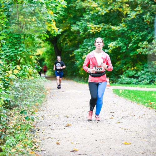 12.10.2025 - Bramfelder Halbmarathon 2025 Dr. Thomas Lammeyer http://msf.ph/oto/9350387 12.10.2025 10:34:00 Laufen 2221 meine-sportfotos.de