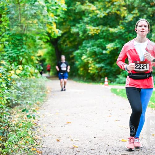 12.10.2025 - Bramfelder Halbmarathon 2025 Dr. Thomas Lammeyer http://msf.ph/oto/9350399 12.10.2025 10:34:01 Laufen 2221 meine-sportfotos.de